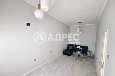 Ενοίκιο - Γραφείο σε Колхозен пазар,  Варна
