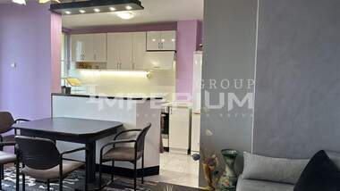 Închiriere - Apartament în Ceaîka,  Varna