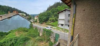 For sale - House in Tran,  Pernik