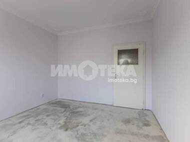 Продажа - Квартира в Младост 1,  Варна
