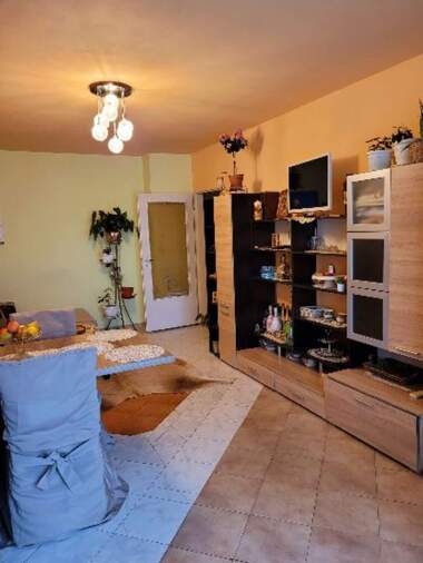 Продажба - Апартамент в Люлин-5,  София