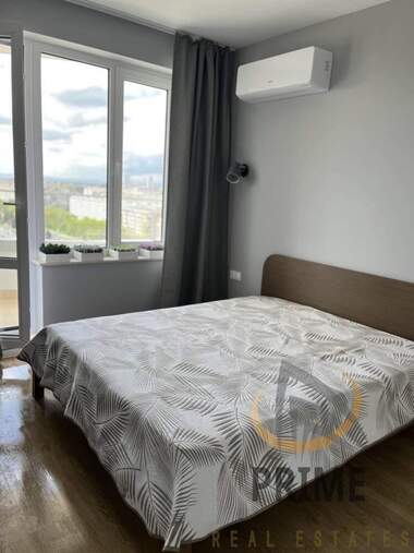 Închiriere - Apartament în Slaveîkov,  Burgas