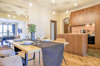Kira - Apartman olarak Oborishte,  Sofia