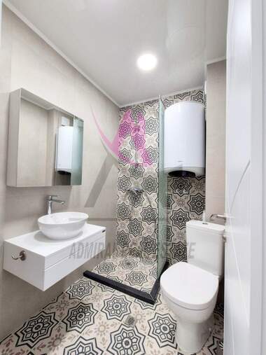 Miete - Wohnung in Wazrajdane 3,  Warna