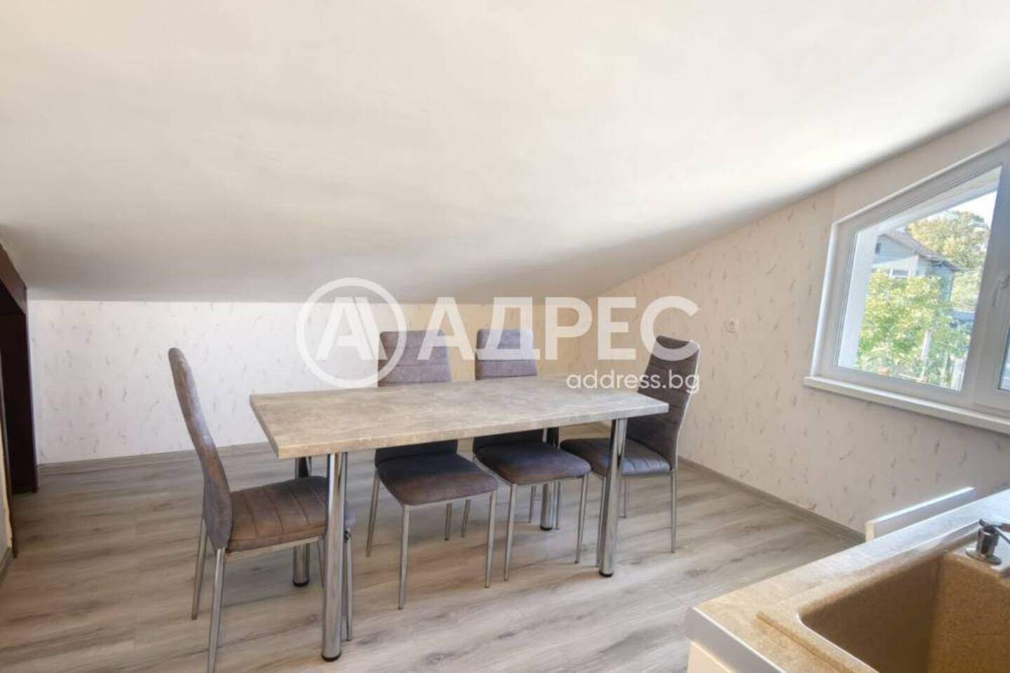 Тристаен Апартамент в Траката, Варна – снимка 9