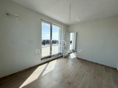 Verkauf - Wohnung in Rawda,  Burgas