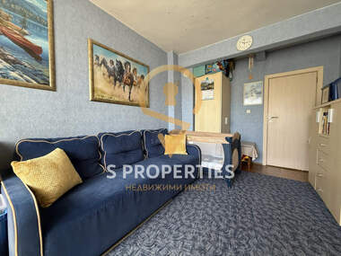 Vânzare - Apartament în Zimno kino Trakia,  Varna