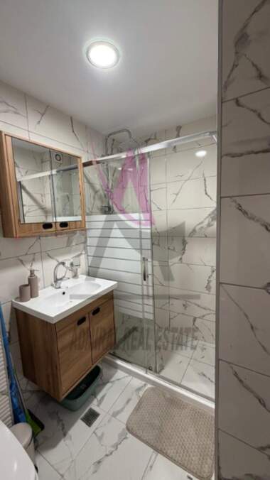 For rent - Apartment in Kolhozen pazar,  Varna