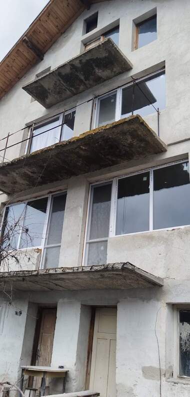 Satış - Ev olarak Lialinci,  Pernik