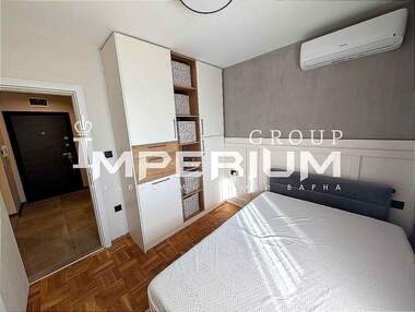Închiriere - Apartament în Center,  Varna
