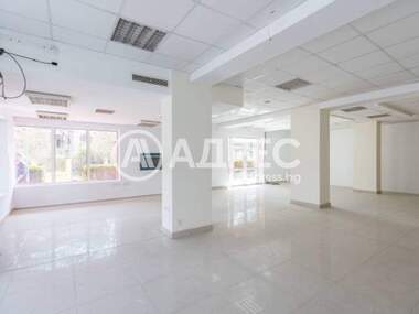 For rent - Store in Center,  Varna