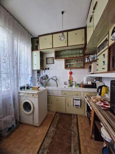 Продажба - Апартамент в Алеи Възраждане,  Русе