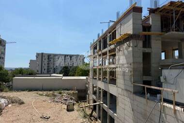 For sale - Apartment in Vazrajdane 1,  Varna