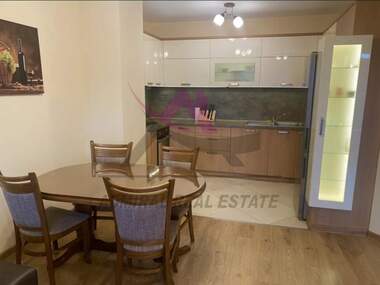Închiriere - Apartament în Ceaîka,  Varna
