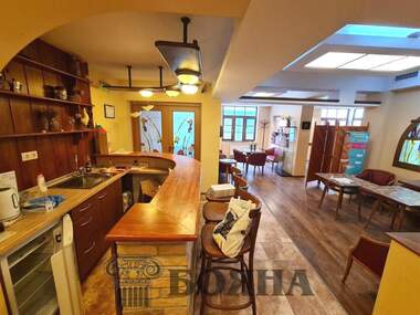 Vânzare - Salon de frumusețe/Birou/Restaurant/Cabinet de stomatologie în Center,  Ruse