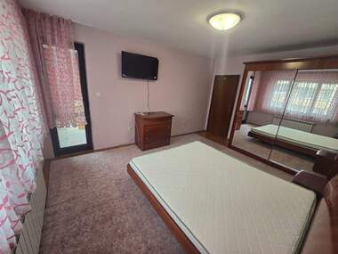 Miete - Wohnung in Wazrajdane,  Burgas