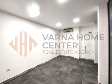 Vânzare - Magazin în Țentralna poștia,  Varna