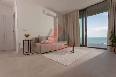 Închiriere - Apartament în Ceaîka,  Varna