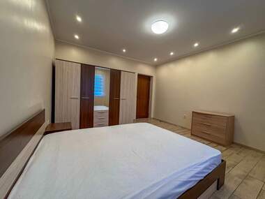Închiriere - Apartament în Țentăr,  Burgas