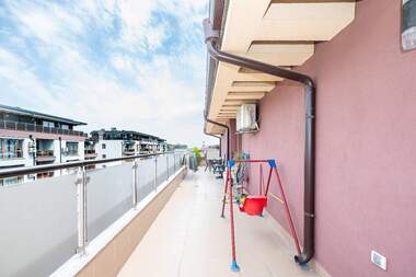 Vânzare - Apartament în Iujen,  Plovdiv