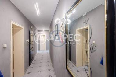Vânzare - Apartament în Center,  Varna