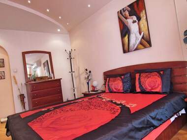 Închiriere - Apartament în Lazur,  Burgas