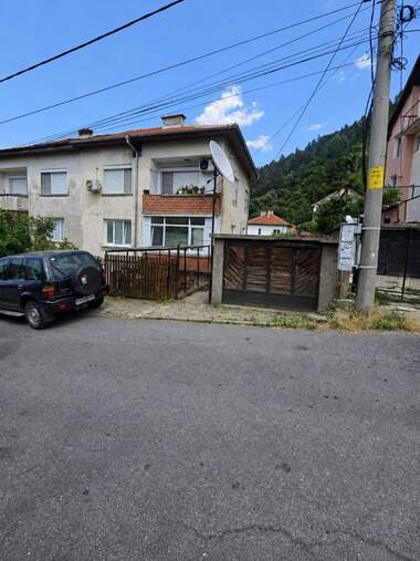 Satış - Ev katı olarak Centar,  Kiustendil