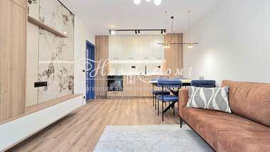 Vânzare - Apartament în Iztok,  Sofia