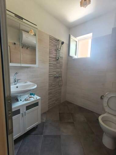 Miete - Wohnung in Üjen,  Plowdiw
