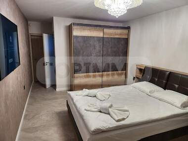 Închiriere - Apartament în Bazar Levski,  Varna