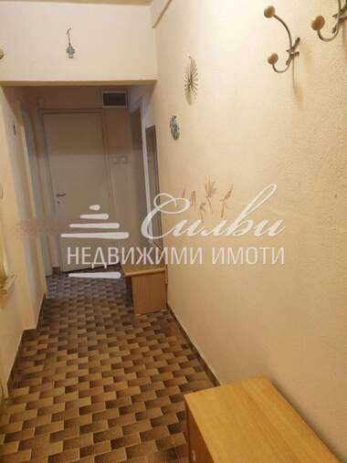 Închiriere - Apartament în Dobrudjanski,  Șumen