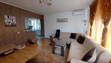 Vânzare - Apartament în Baîkal,  Kărdjali