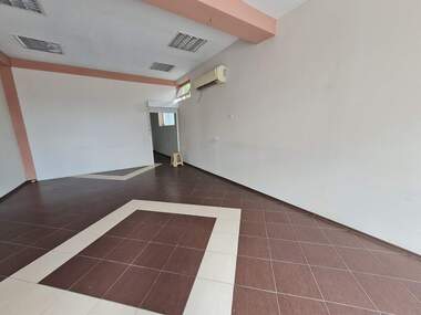 Miete - Laden/Büro/Lager in Pazara,  Schumen
