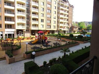 Închiriere - Apartament în Zornița,  Burgas