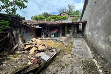 For sale - House in Osmar,  Shumen