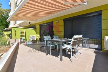 Kira - Apartman olarak Mladost 1,  Varna