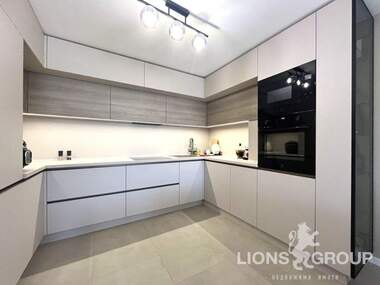 Vânzare - Apartament în Kolhozen pazar,  Varna