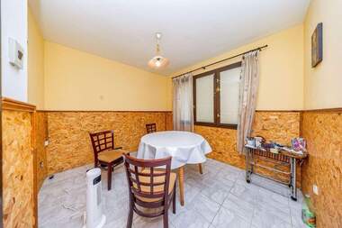 For sale - Apartment in 9-ti kvartal,  Pleven