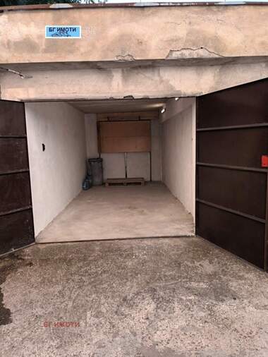 Verkauf - Garage in Zentar,  Wraza