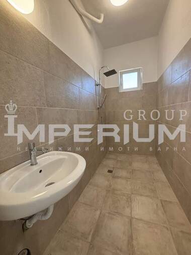 For rent - Office in Sportna zala,  Varna