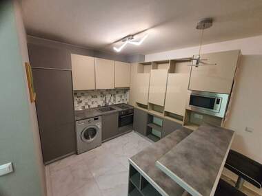 Închiriere - Apartament în Slaveîkov,  Burgas