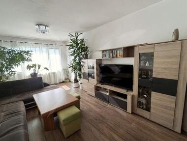 Verkauf - Wohnung in Aytos,  Burgas