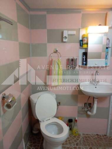 Продажба - Етаж от къща в Пещера,  Пазарджик