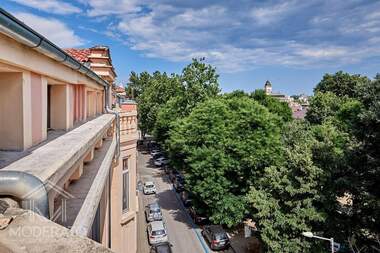 Vânzare - Apartament în Țentăr,  Burgas