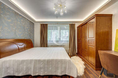 For sale - House in Bankia,  Sofia