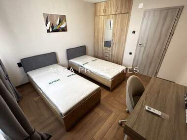 For sale - Apartment in Vasil Levski,  Razgrad