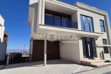 Продажба - Къща в Марково,  Пловдив