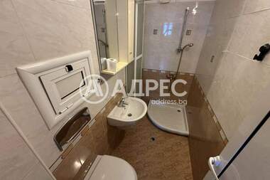 Închiriere - Apartament în Center,  Sofia