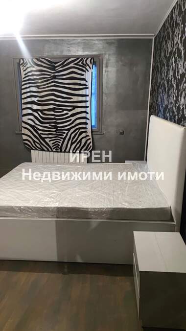 Ενοίκιο - Διαμέρισμα σε Център,  Ямбол
