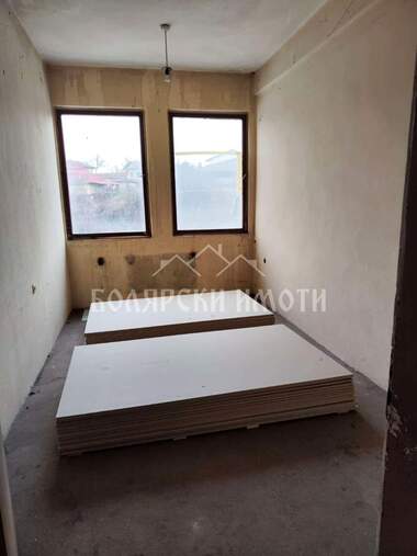 Продажа - Квартира в Дебелец,  Велико Търново